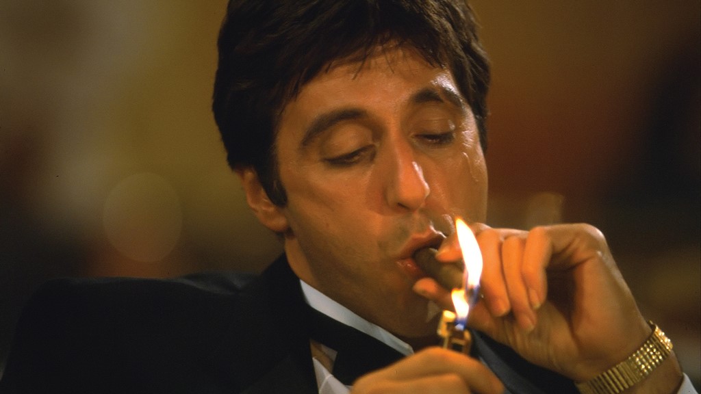 Vita da gentleman: come si fuma un sigaro e quale drink lo accompagna bene  - Cravatte Italiane